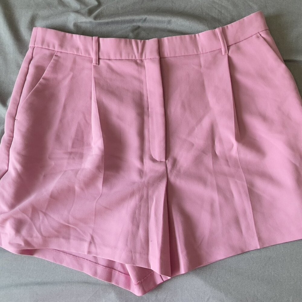 Abercrombie High-Rise Tailored Pink Shorts